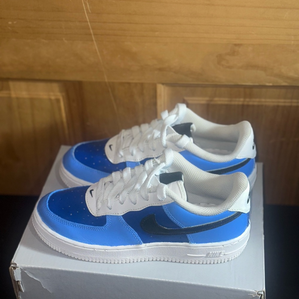 Force 1 LE
(PS) - Picture 4 of 8